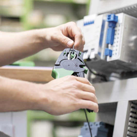 WAGO Quickstrip Vario Wire Stripper | Integrated Wire Cutter
