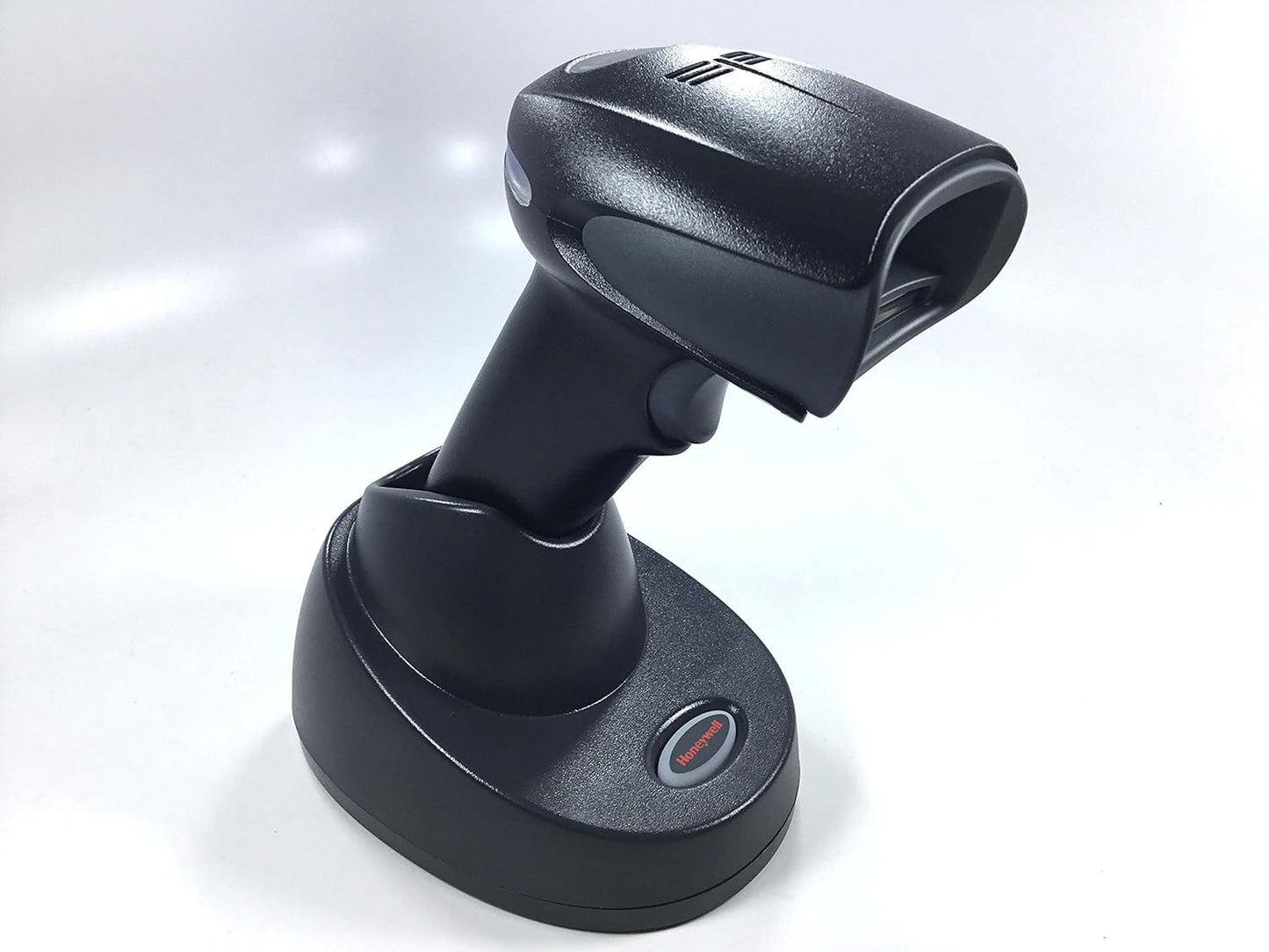 Honeywell Xenon 1902G-HD (High Density) Wireless Area-Imaging Barcode Scanner Kit (1D, 2D and PDF), Includes Cradle, Power Supply, RS232 Cable and USB Cord