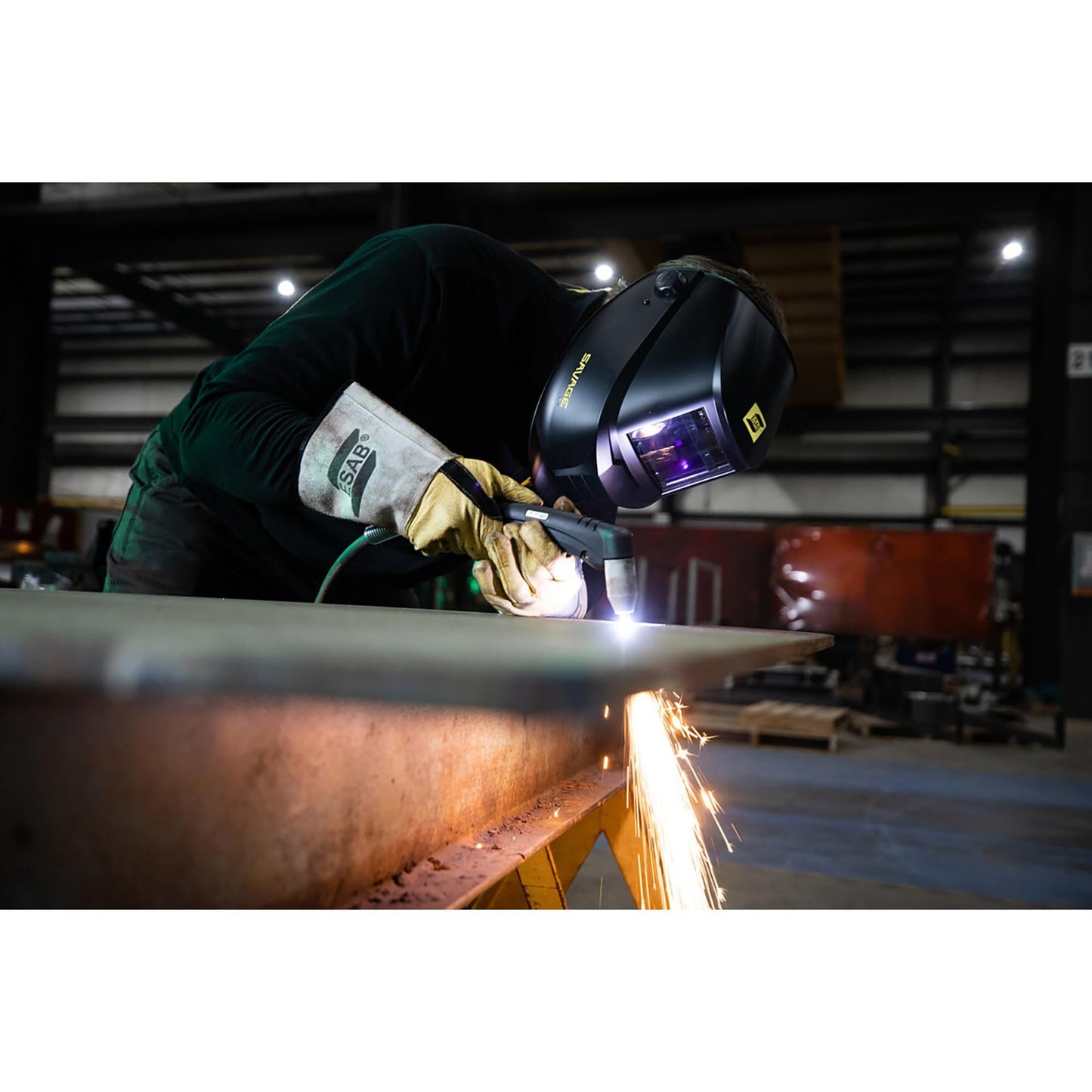 ESAB 0700000490 SAVAGE A40 Black Auto-Darkening Welding Helmet | External Shade Adjustment, Four Arc Sensor Auto Darkening, 3.93" x 1.96" True Color Viewing Lens, Sensitivity/Delay Control