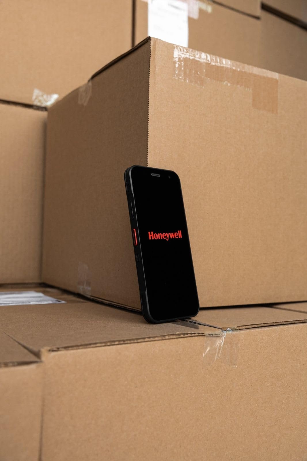 Honeywell CT32 Rugged Mobile Computer, WiFi 6E, 6-Inch Touchscreen, 8GB RAM 128GB Storage, Standard Range Laser Scanner, Front & Rear Camera, NFC, IP68, Android, USB-C, CT32-X0N-37S1FBU
